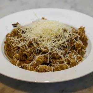 Chestnut and mushroom pasta